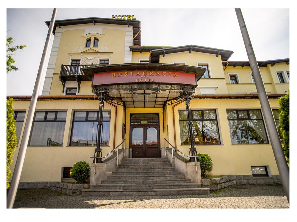 Hotel Fenix Jelenia Góra Exteriör bild